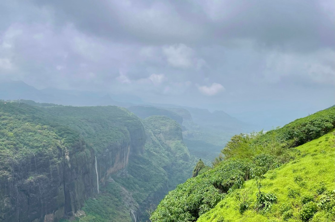 Driving Through Tamhini Ghat: An Experience of a Lifetime!