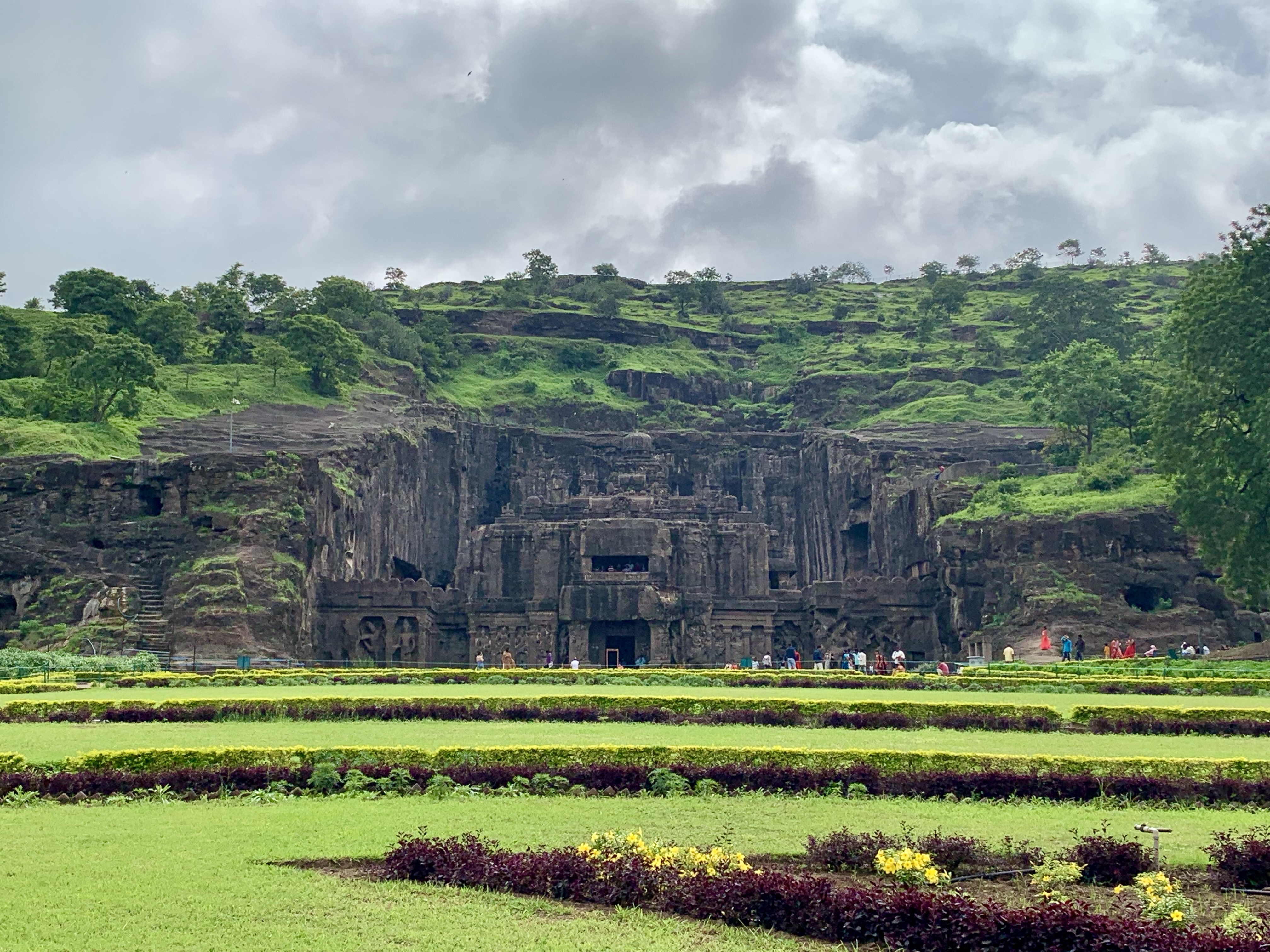 Ellora Caves( एलोरा की गुफाएं): They Amaze You Every Time You Visit!