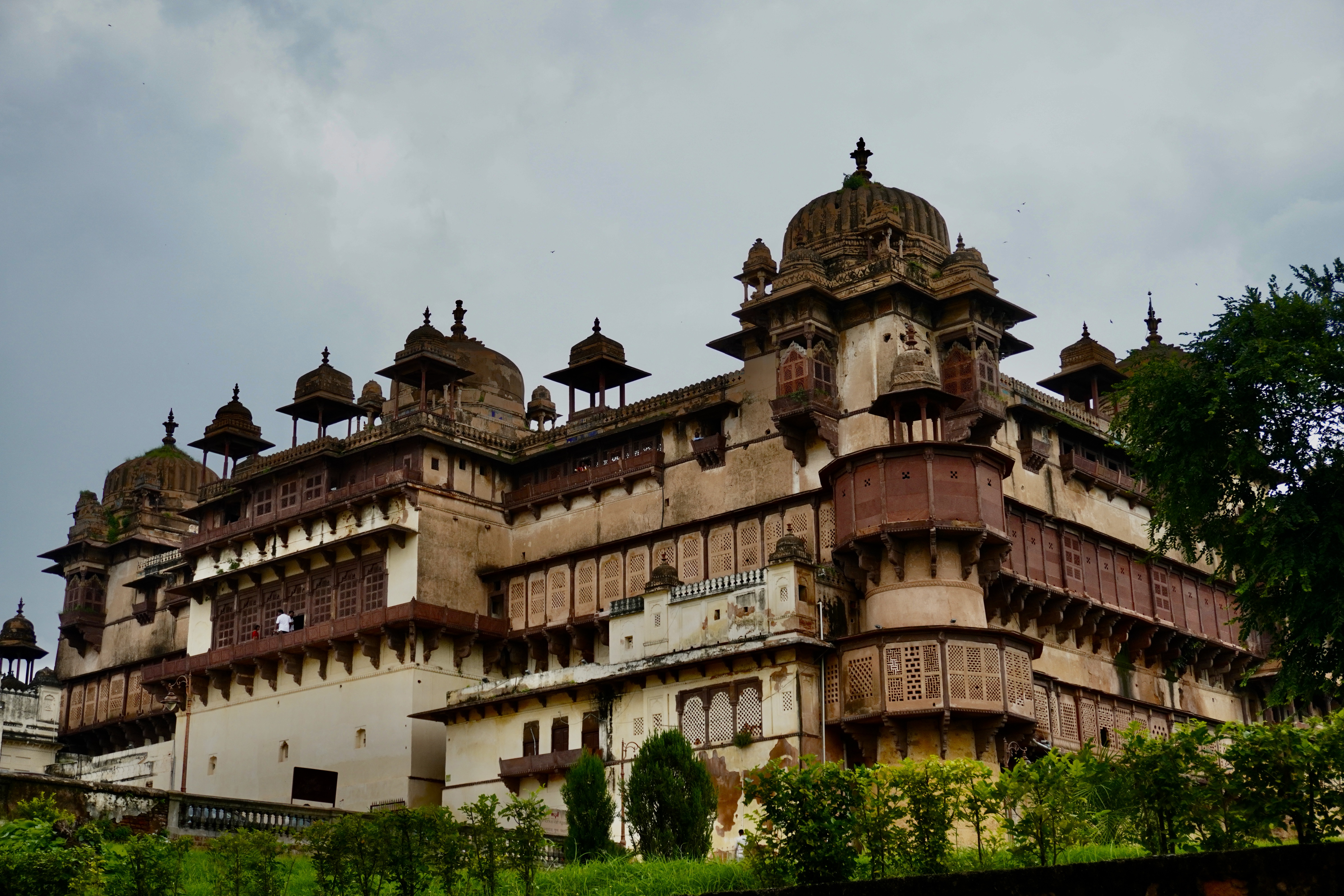 Exploring Orchha Fort: Bundela Dynasty’s Iconic Monument