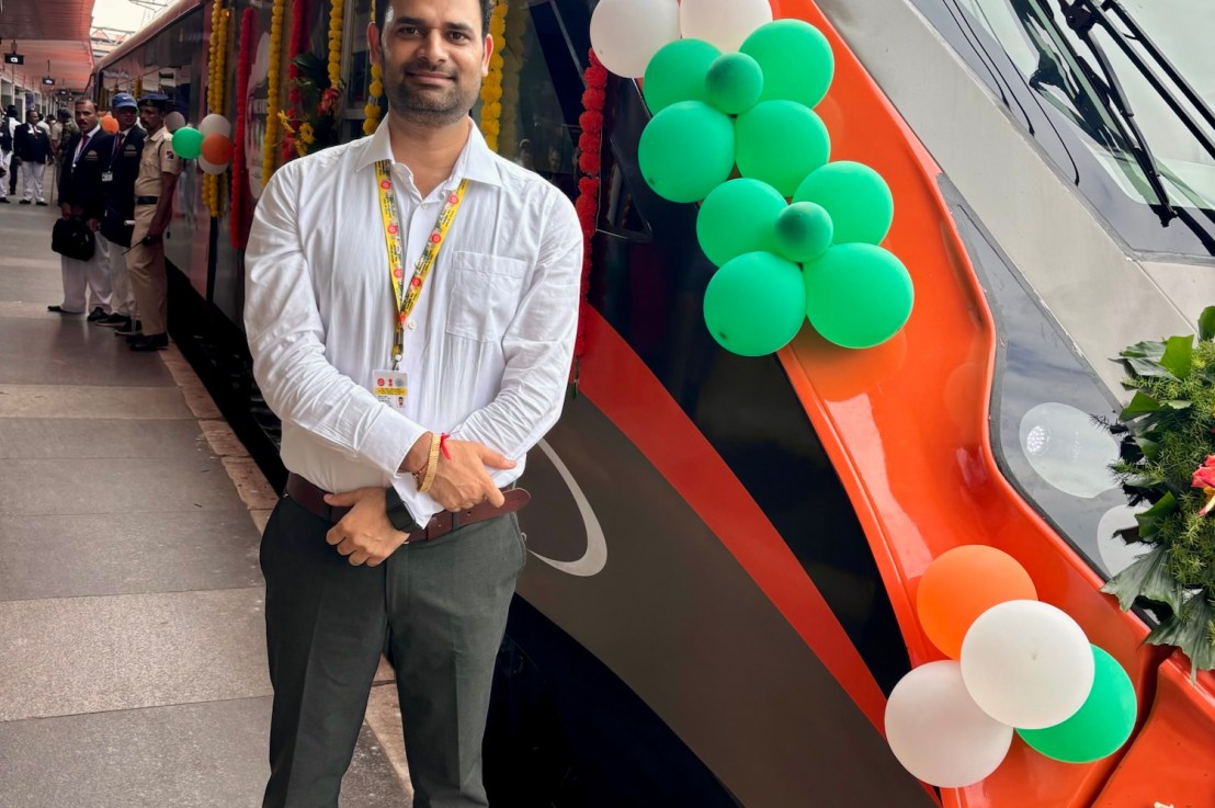 Inaugural Journey of Vande Bharat in Pune Division of Indian Railway